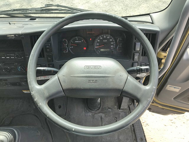 いすゞフォワードクレーン4段増トン（6t・8t）[写真29]