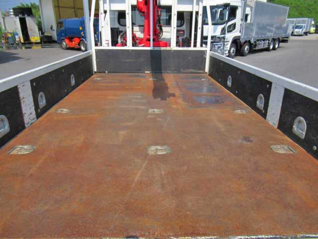 いすゞエルフダブルキャブ・クレーン付小型（2t・3t）[写真11]