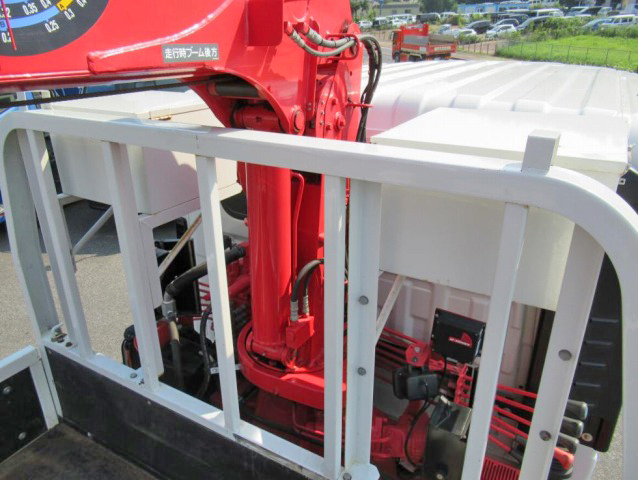 いすゞエルフダブルキャブ・クレーン付小型（2t・3t）[写真14]