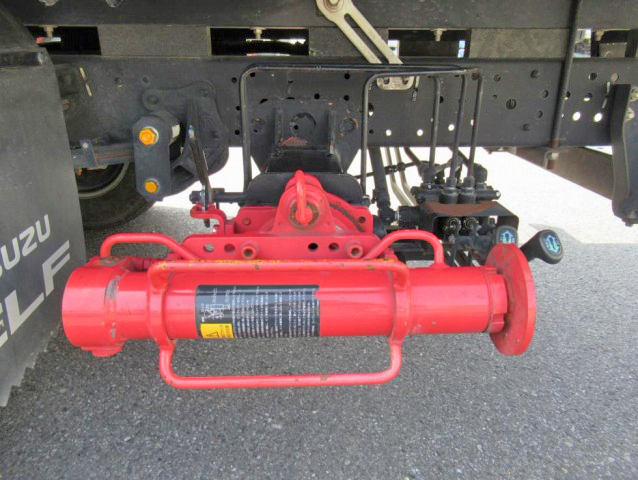 いすゞエルフダブルキャブ・クレーン付小型（2t・3t）[写真19]