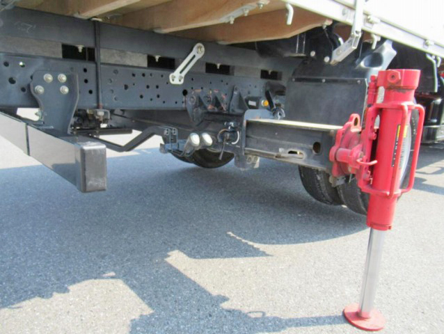 いすゞエルフダブルキャブ・クレーン付小型（2t・3t）[写真20]