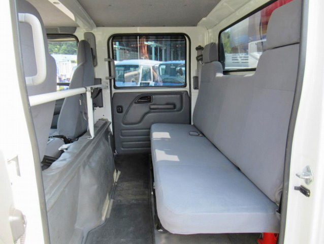 いすゞエルフダブルキャブ・クレーン付小型（2t・3t）[写真30]