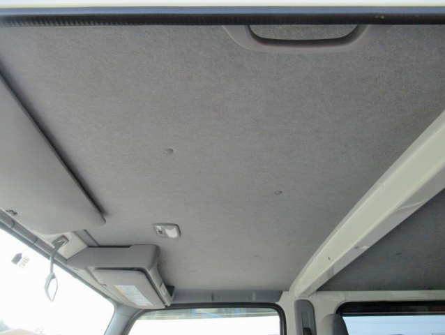 いすゞエルフダブルキャブ・クレーン付小型（2t・3t）[写真35]