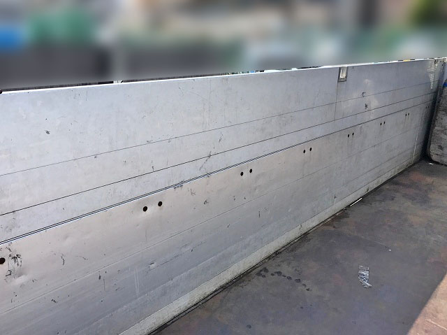 三菱ふそうキャンターアルミブロック小型（2t・3t）[写真12]