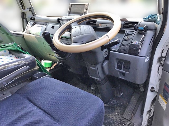 三菱ふそうキャンターアルミブロック小型（2t・3t）[写真21]