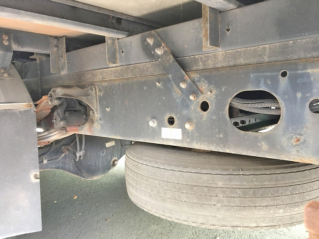 三菱ふそうファイターパネルバン中型（4t）[写真11]