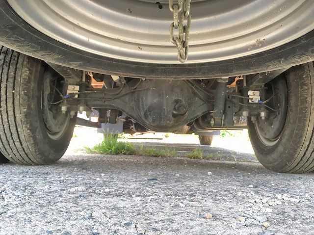 いすゞエルフ平ボディ小型（2t・3t）[写真11]