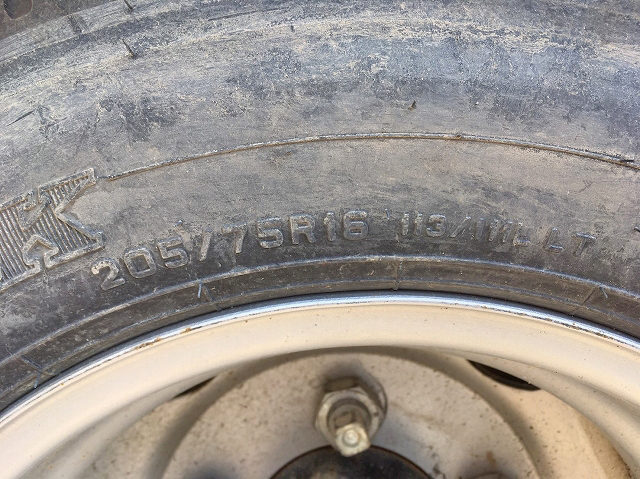 いすゞエルフ平ボディ小型（2t・3t）[写真12]