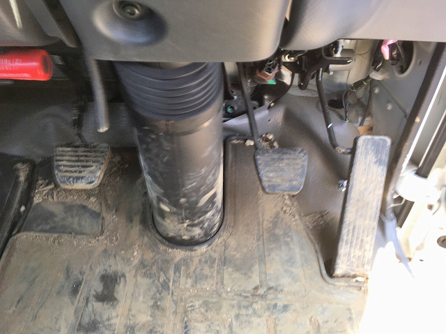 いすゞエルフ平ボディ小型（2t・3t）[写真26]