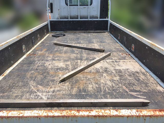 いすゞエルフ平ボディ小型（2t・3t）[写真07]