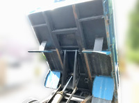 三菱ふそうキャンターダンプ・クレーン付小型（2t・3t）[写真10]