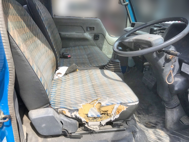 三菱ふそうキャンターダンプ・クレーン付小型（2t・3t）[写真21]