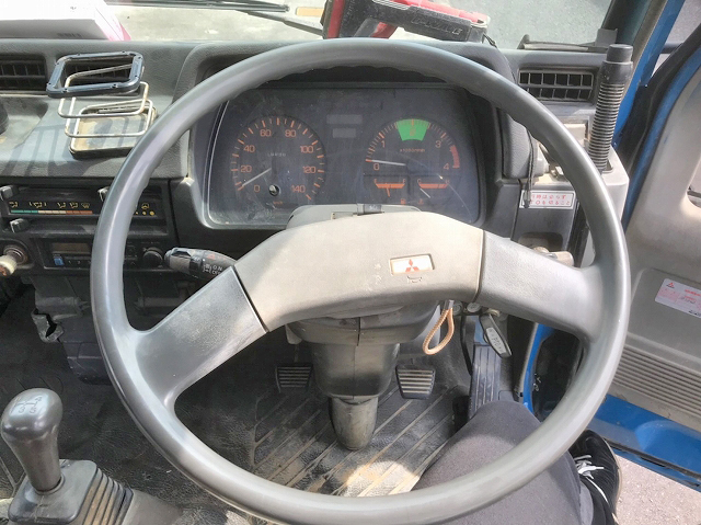 三菱ふそうキャンターダンプ・クレーン付小型（2t・3t）[写真23]