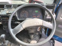 三菱ふそうキャンターダンプ・クレーン付小型（2t・3t）[写真23]