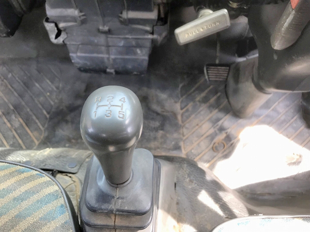 三菱ふそうキャンターダンプ・クレーン付小型（2t・3t）[写真25]