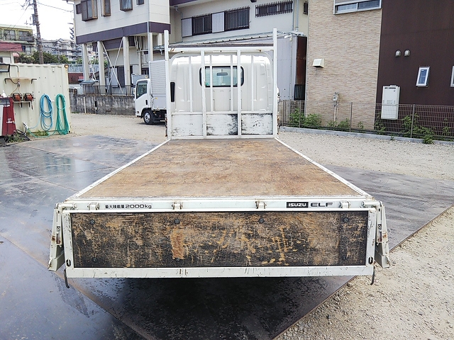 いすゞエルフ平ボディ小型（2t・3t）[写真12]