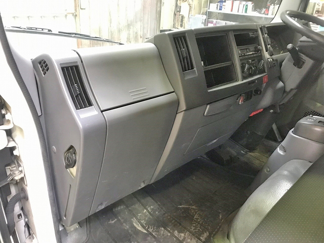 いすゞエルフ平ボディ小型（2t・3t）[写真29]