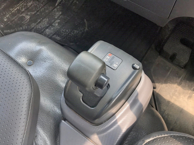 いすゞエルフ平ボディ小型（2t・3t）[写真36]