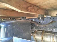 いすゞエルフ平ボディ小型（2t・3t）[写真12]