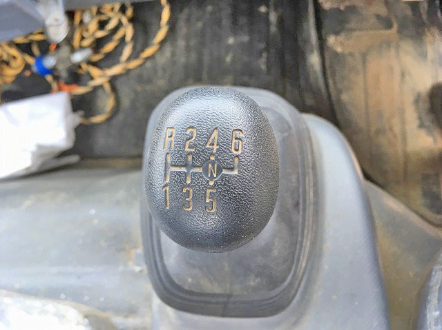 いすゞエルフ平ボディ小型（2t・3t）[写真23]