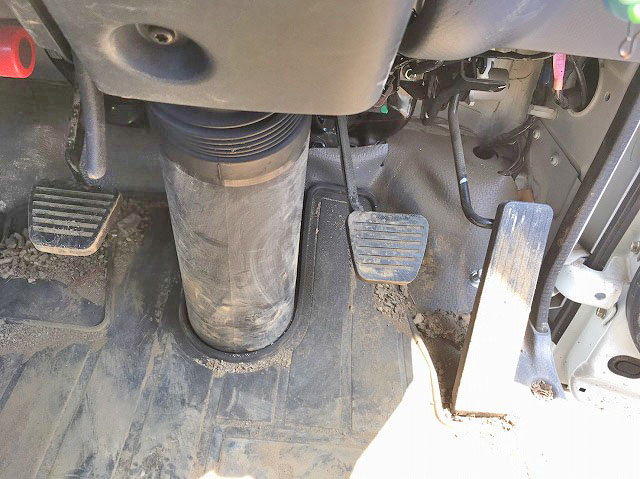 いすゞエルフ平ボディ小型（2t・3t）[写真24]