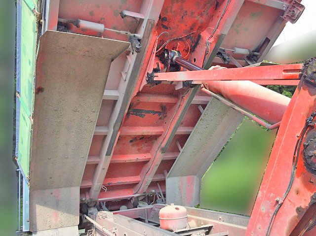 三菱ふそうスーパーグレートダンプ大型（10t）[写真14]