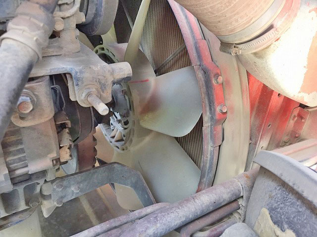 三菱ふそうスーパーグレートダンプ大型（10t）[写真33]