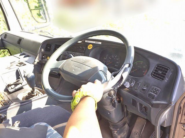 三菱ふそうスーパーグレートダンプ大型（10t）[写真38]