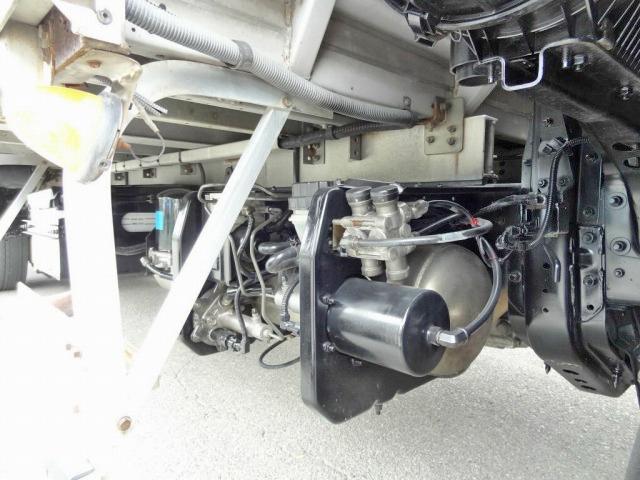 日野レンジャーアルミウイング中型（4t）[写真18]