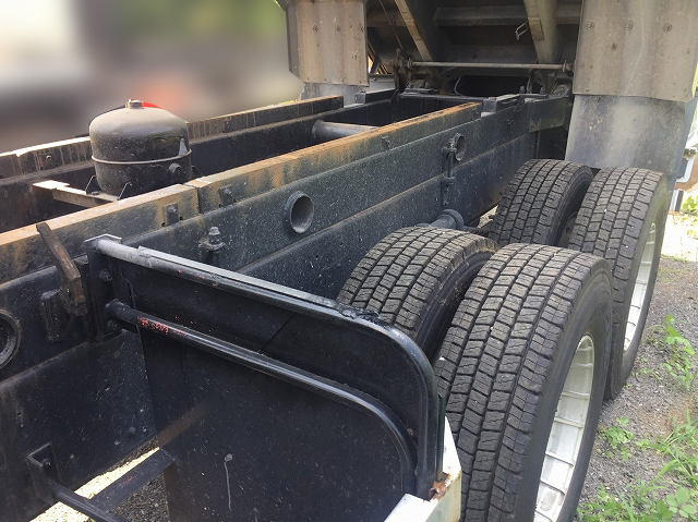 いすゞギガ深ダンプ（土砂禁ダンプ）大型（10t）[写真14]