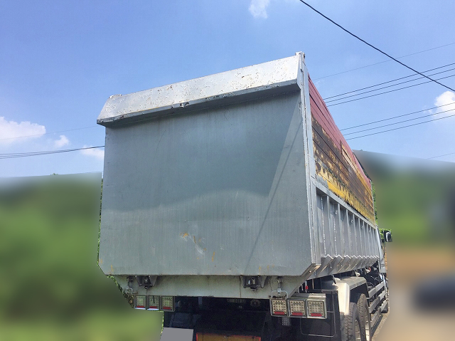 いすゞギガ深ダンプ（土砂禁ダンプ）大型（10t）[写真03]