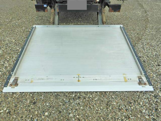 三菱ふそうキャンター保冷バン小型（2t・3t）[写真13]