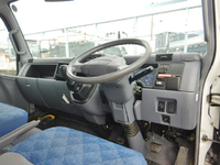 三菱ふそうキャンター保冷バン小型（2t・3t）[写真22]