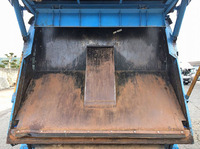 いすゞエルフパッカー車（塵芥車）小型（2t・3t）[写真12]