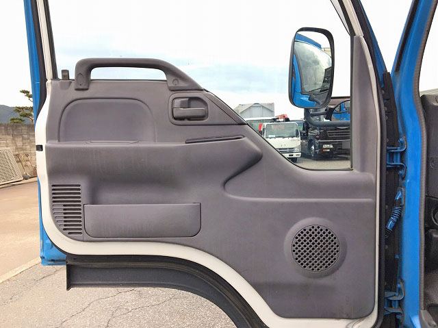 いすゞエルフパッカー車（塵芥車）小型（2t・3t）[写真29]