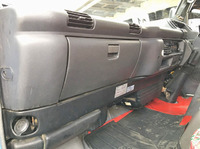 いすゞエルフパッカー車（塵芥車）小型（2t・3t）[写真34]