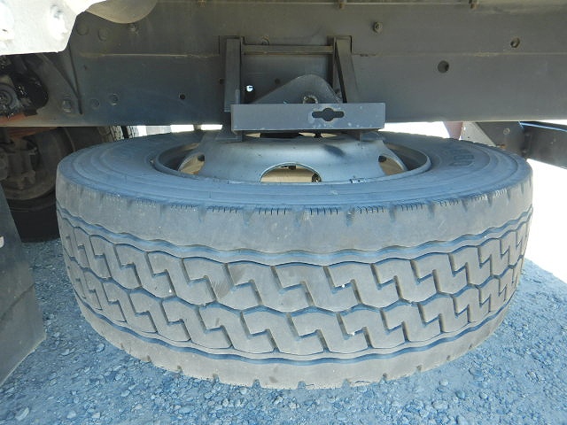 三菱ふそうファイター平ボディ増トン（6t・8t）[写真11]