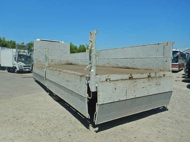 三菱ふそうファイター平ボディ増トン（6t・8t）[写真14]