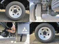 三菱ふそうキャンター幌ウイング小型（2t・3t）[写真17]