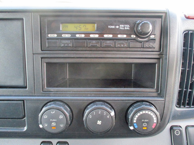 三菱ふそうキャンター幌ウイング小型（2t・3t）[写真25]