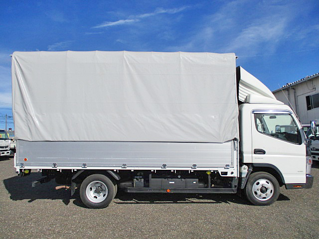 三菱ふそうキャンター幌ウイング小型（2t・3t）[写真08]