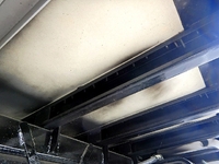 三菱ふそうキャンターアルミウイング小型（2t・3t）[写真17]