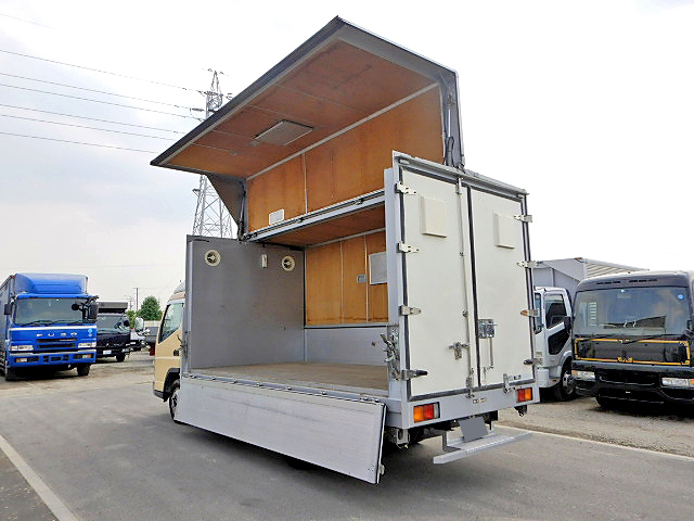 三菱ふそうキャンターアルミウイング小型（2t・3t）[写真03]