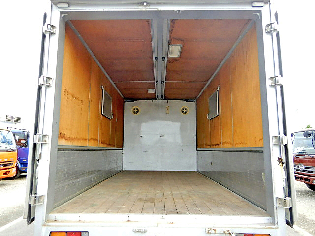 三菱ふそうキャンターアルミウイング小型（2t・3t）[写真06]