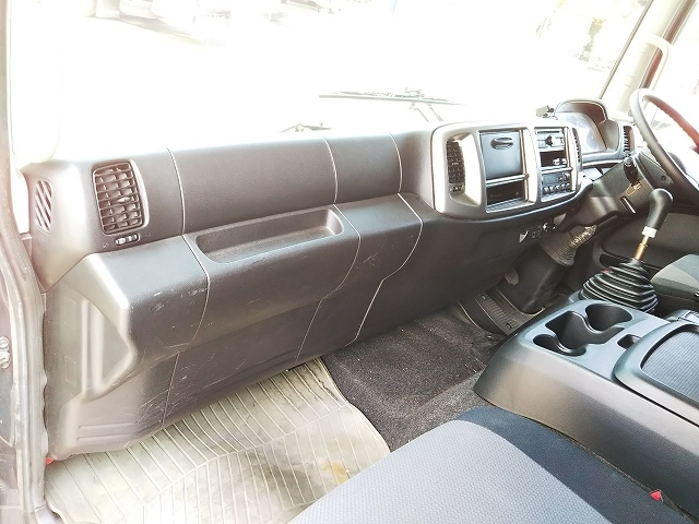 日野レンジャーアルミバン中型（4t）[写真31]