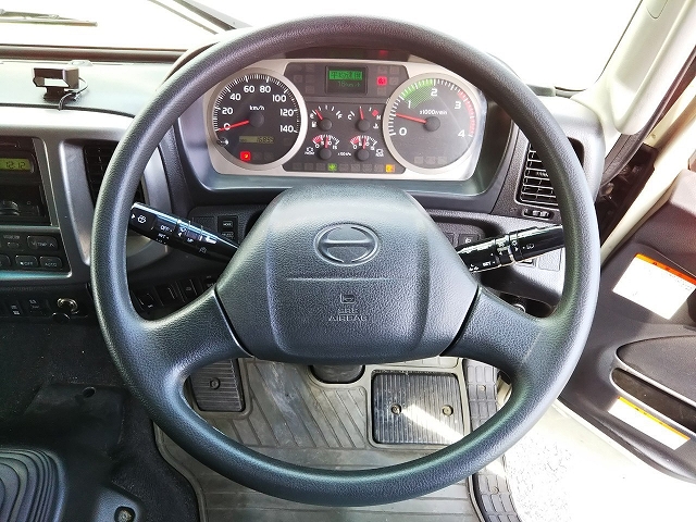 日野レンジャーアルミバン中型（4t）[写真36]