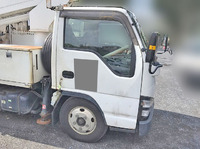 いすゞエルフ高所作業車小型（2t・3t）[写真09]