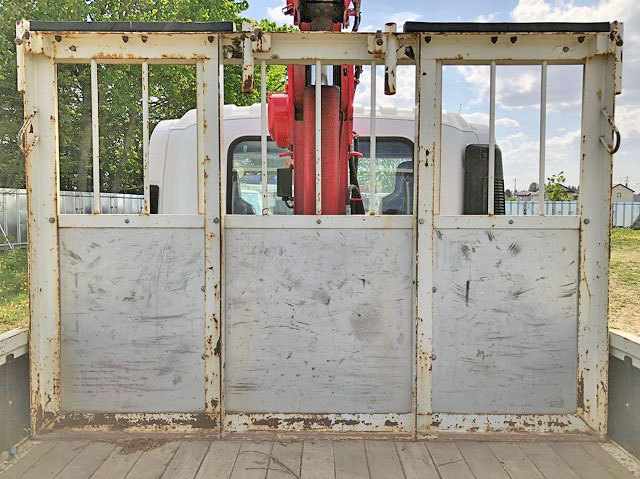 いすゞフォワードユニック4段中型（4t）[写真11]