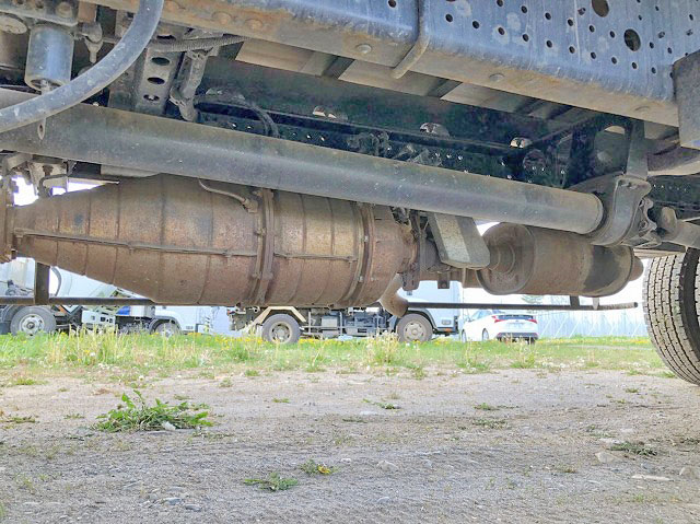 いすゞフォワードユニック4段中型（4t）[写真22]