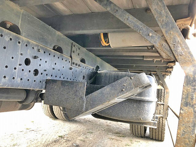 いすゞフォワードユニック4段中型（4t）[写真23]